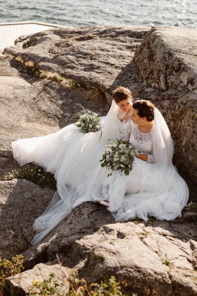 Romantic summer wedding on an island in Norway